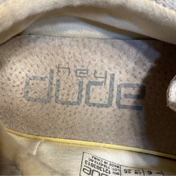 Unisex Hey Dudes Women’s size 8 / Men’s size 6 - Picture 5 of 5